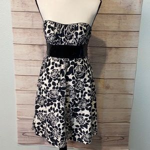 💜💜 Strapless Dress WHBM Size 0